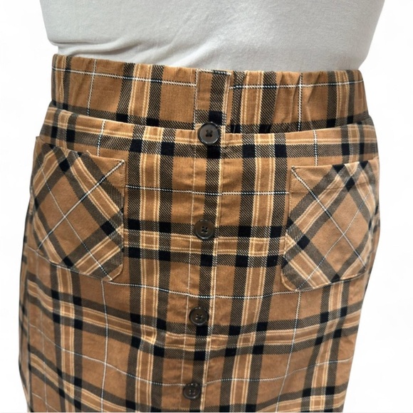 Torrid Brown Mini Corduroy Button-Front Skirt Plus Size 4X/26W | Fall Plaid - Picture 4 of 9